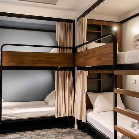 Haka House Rotorua Vandrehjem Eksteriør billede A capsule hotel in Tokyo