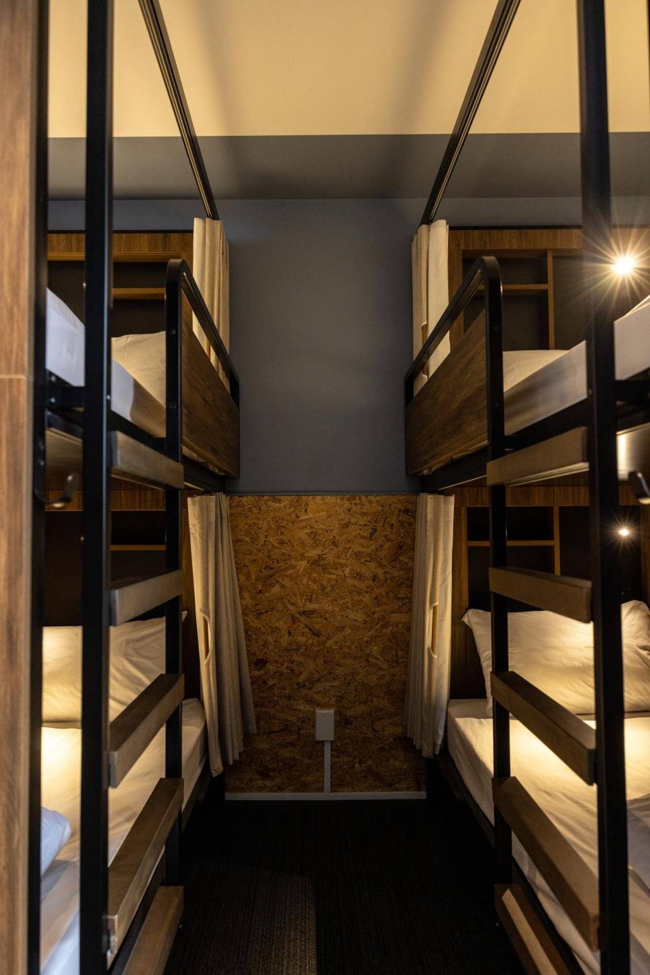 Haka House Rotorua Vandrehjem Eksteriør billede A capsule hotel in Tokyo